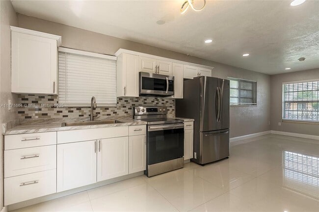 270 NW 81st St. in Miami, FL - Building Photo - Building Photo