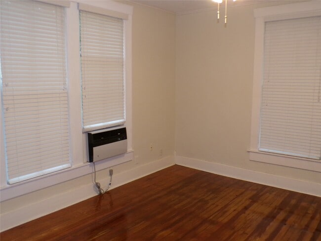 property at 3416 Morrison St