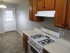 903 1/2 W Washington St in Bloomington, IL - Foto de edificio - Building Photo