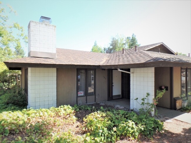127 Shadow Mountain Ct
