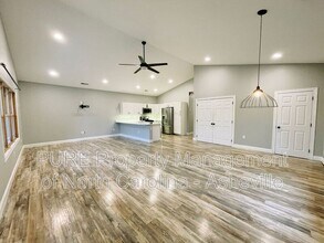 125 Ashwood Rd in Hendersonville, NC - Building Photo - Building Photo