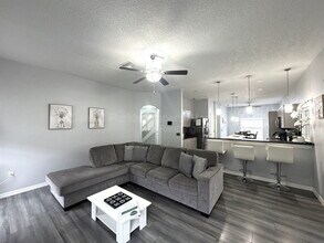 736 Kildrummy Dr in Davenport, FL - Building Photo - Building Photo