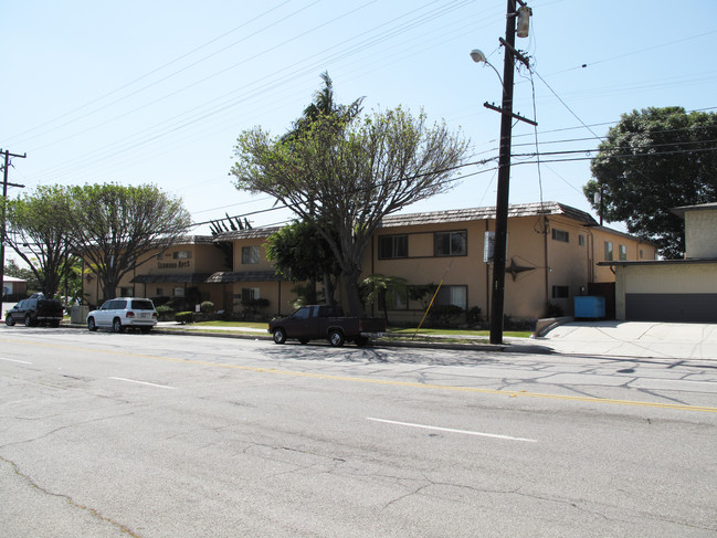 Seaward Apartments in Torrance, CA - Foto de edificio - Building Photo