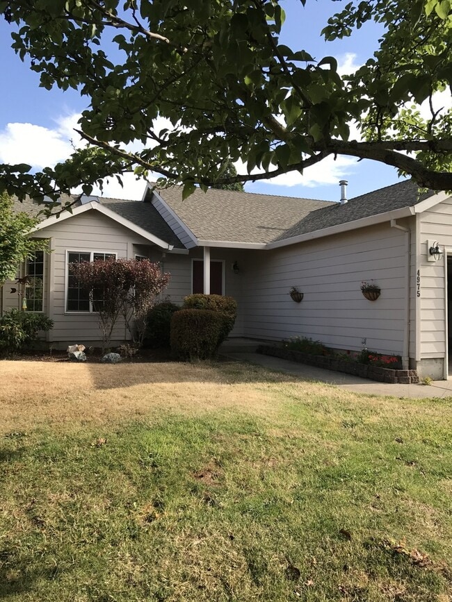 property at 4975 Keiko Ct NE