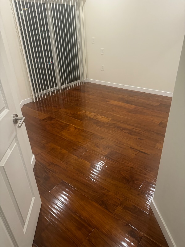 5537 La Mirada Ave in Los Angeles, CA - Foto de edificio - Building Photo