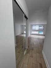 Port Lincoln in Montréal, QC - Building Photo - Building Photo