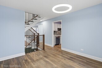 777 E Golfview Dr in Roselle, IL - Building Photo - Building Photo