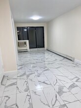 104-58 39th Ave-Unit -3rd Floor in Queens, NY - Foto de edificio - Building Photo