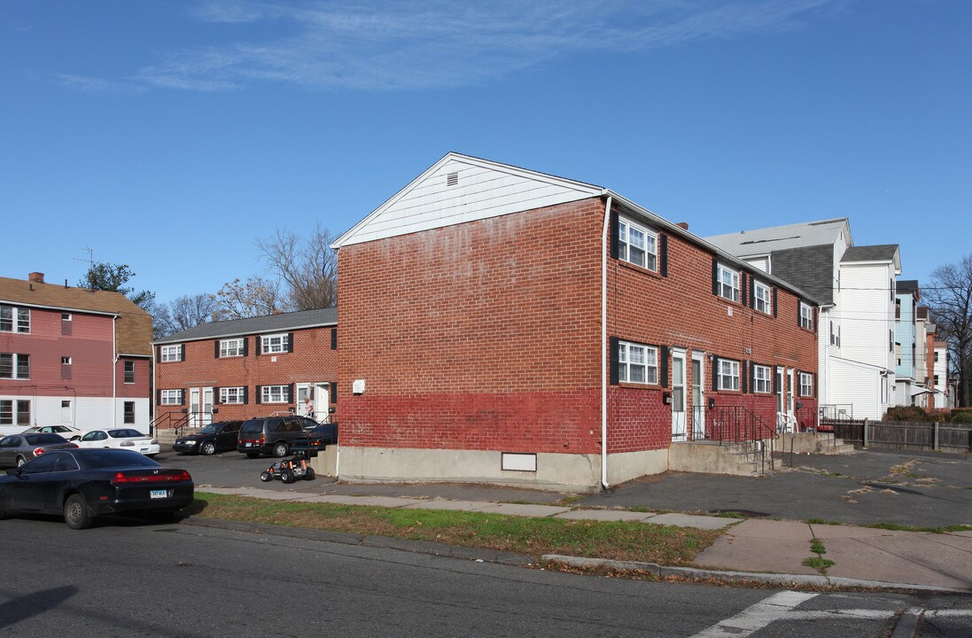 665 Garden St in Hartford, CT - Foto de edificio