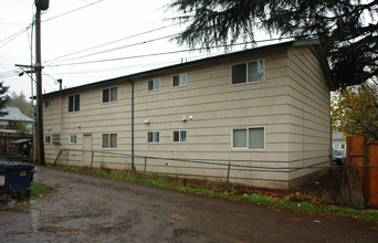 Westview Manor in Salem, OR - Building Photo - Building Photo