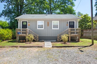 1009 N Buchanan Blvd, Unit R in Durham, NC - Building Photo - Building Photo