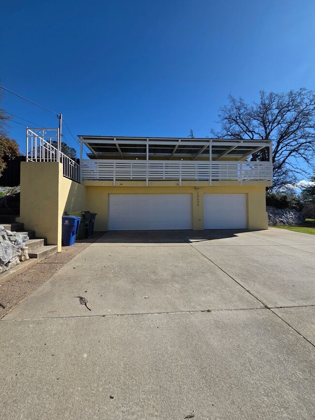 property at 19090 Hollow Ln