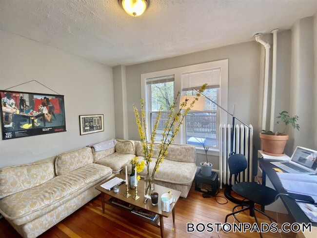 property at 5 Elmer St