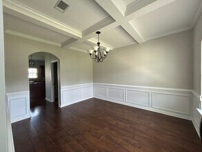 651 Red Oak Ln in Hinesville, GA - Building Photo - Building Photo