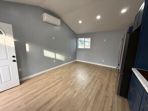 1616 E Harding St in Long Beach, CA - Building Photo - Building Photo