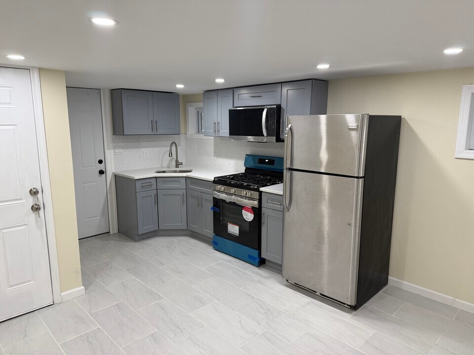 15132 81st St, Unit LL #2 in Howard Beach, NY - Building Photo
