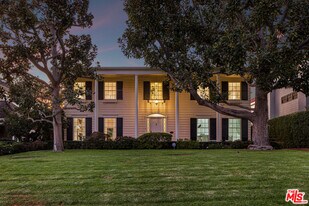 625 Sierra Dr in Beverly Hills, CA - Building Photo