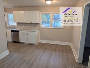 209 N Jackson St in Raeford, NC - Building Photo - Building Photo