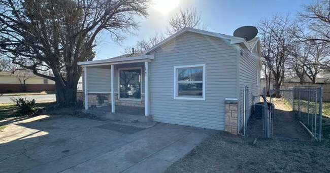 2101 46th St in Lubbock, TX - Building Photo - Building Photo