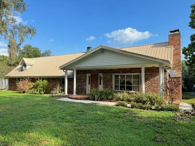 37234 Jernstrom Ln in Zephyrhills, FL - Building Photo