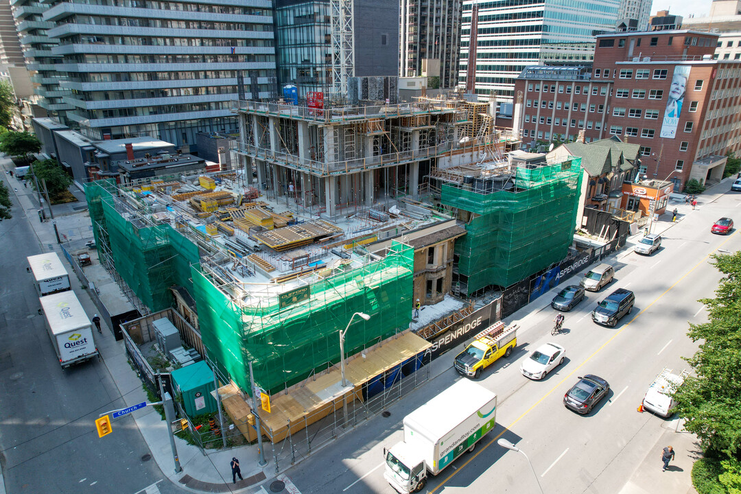 The Charles at Church in Toronto, ON - Building Photo