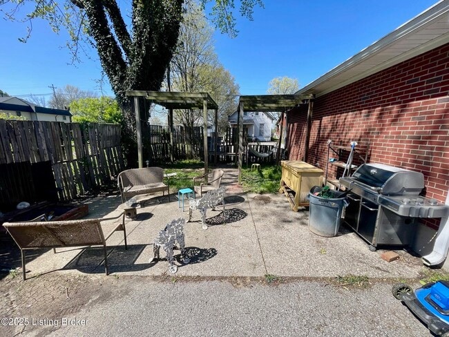 816 Melford Ave-Unit -2 in Louisville, KY - Building Photo - Building Photo