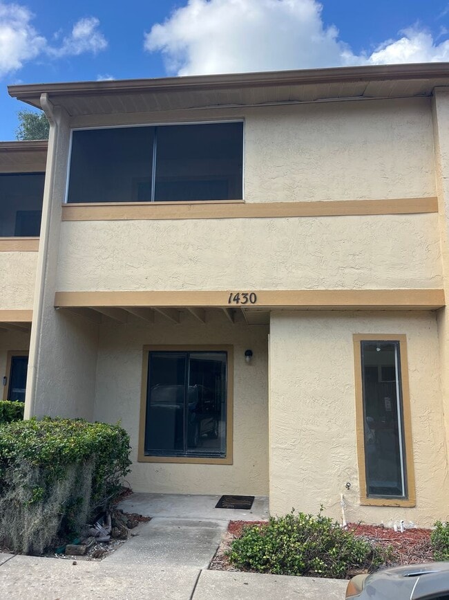 property at 1430 Highland Ridge Cir