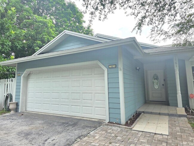 7761 NW 4th St, Unit 09-106 in Plantation, FL - Building Photo - Building Photo