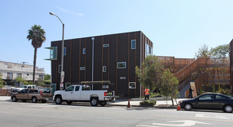 Berkshire Gardens in Santa Monica, CA - Building Photo - Building Photo