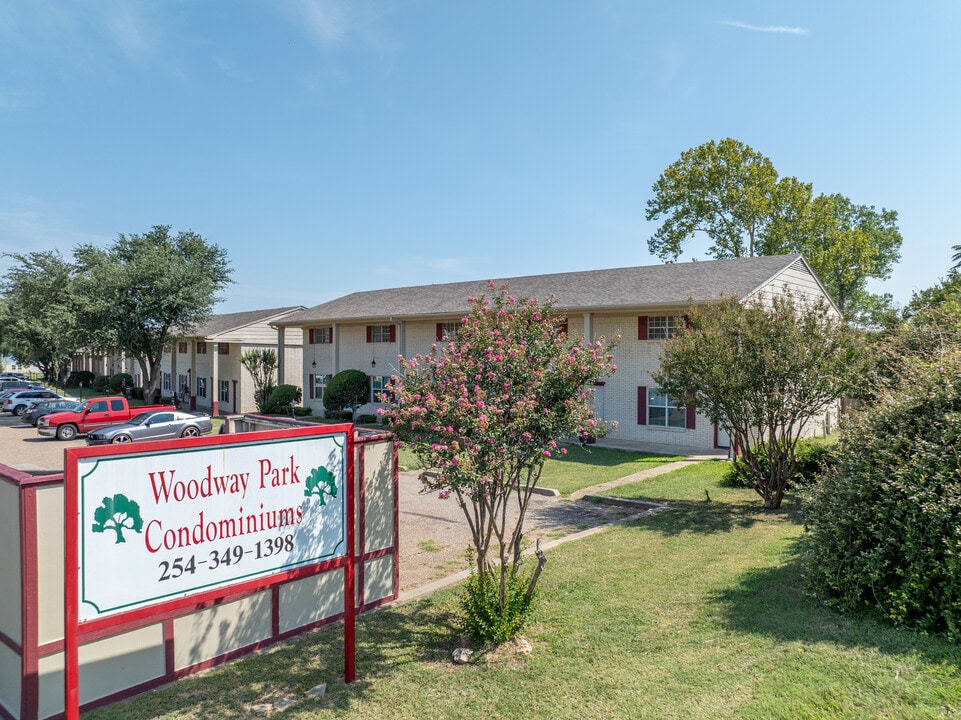 Woodway Park Condominiums in Woodway, TX - Building Photo
