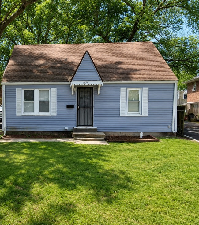 property at 1008 S Park Ave