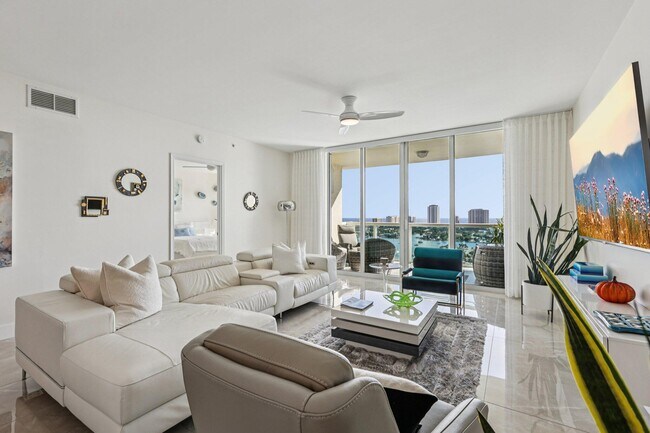 property at 2640 Lake Shore Dr