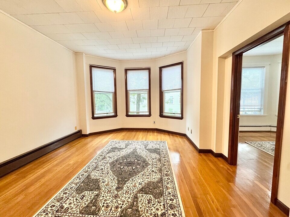 89 Hampshire St in Cambridge, MA - Building Photo