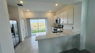 3207 Skyline Lp in Kissimmee, FL - Building Photo - Building Photo