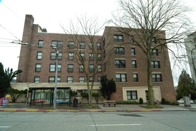 Cavalier Apartments in Seattle, WA - Building Photo - Building Photo