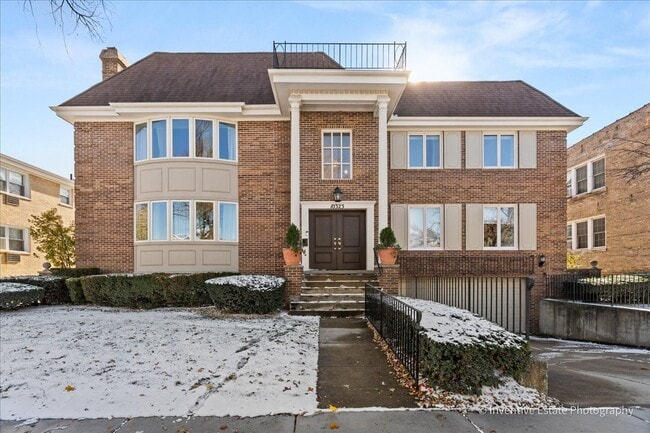 property at 10323 Canterbury St