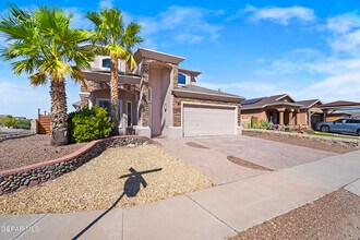 3261 Garden Point Dr in El Paso, TX - Building Photo - Building Photo