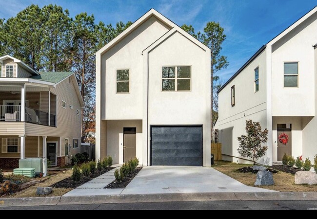 property at 137 Lakepointe Cove