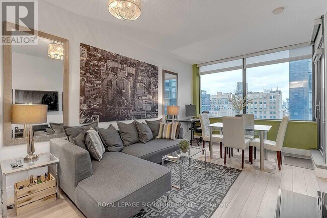 property at 438-1438 King St W