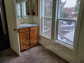 327 W Main St in Pullman, WA - Building Photo - Building Photo