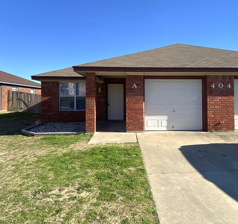 404 Primrose Dr, Unit A in Copperas Cove, TX - Building Photo