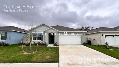 2073 Doe Run Dr in Davenport, FL - Building Photo - Building Photo