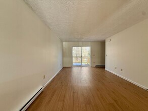 37 Oakwood Terrace in Brunswick, ME - Building Photo - Building Photo