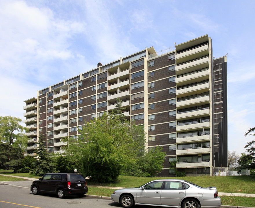 James Garden Apartments in Toronto, ON - Building Photo