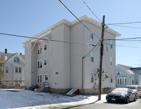 21 Forest Ave in Brockton, MA - Foto de edificio - Building Photo