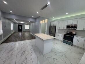 4 Ashton Rd in Medford, NY - Building Photo - Building Photo