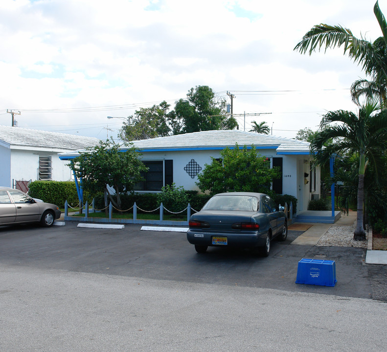 1240-1242 NE 14th Ave in Fort Lauderdale, FL - Building Photo