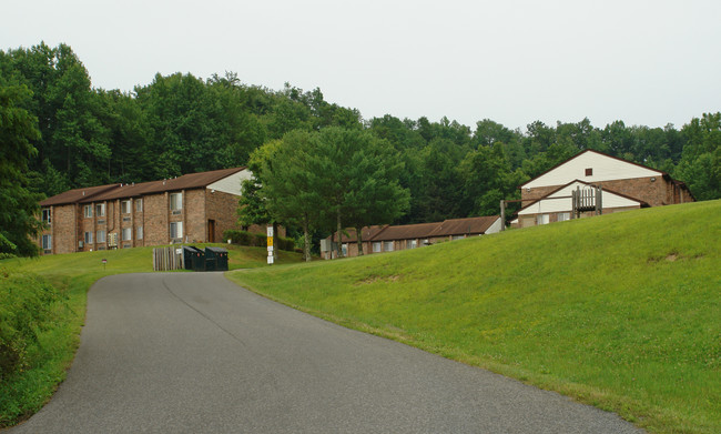 Summers Village Apartments in Summersville, WV - Building Photo - Building Photo