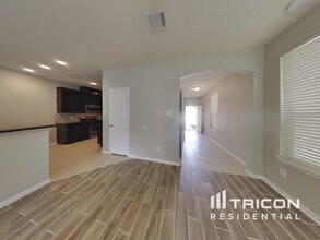13406 Holly Vista Dr in Houston, TX - Building Photo - Building Photo