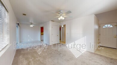 707 July Way in Redding, CA - Building Photo - Building Photo